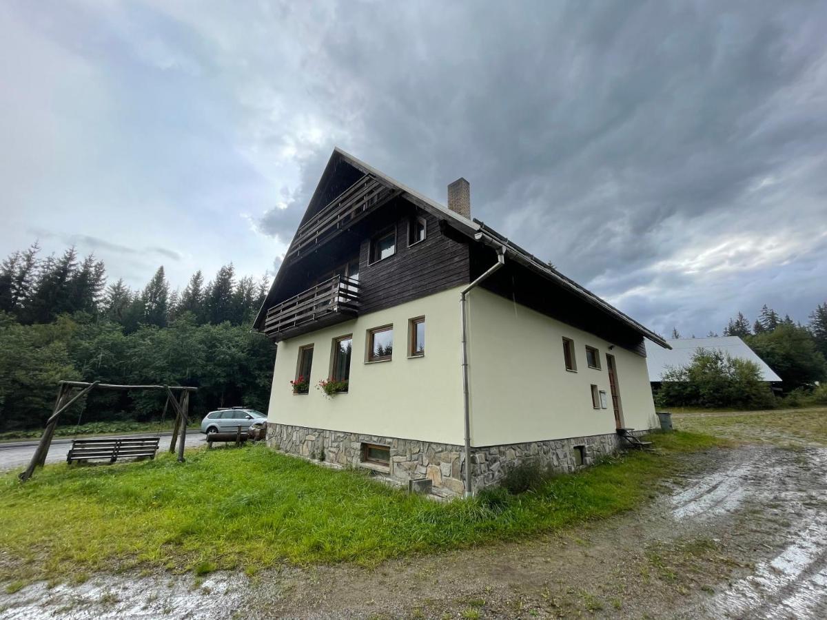 Na Hranici